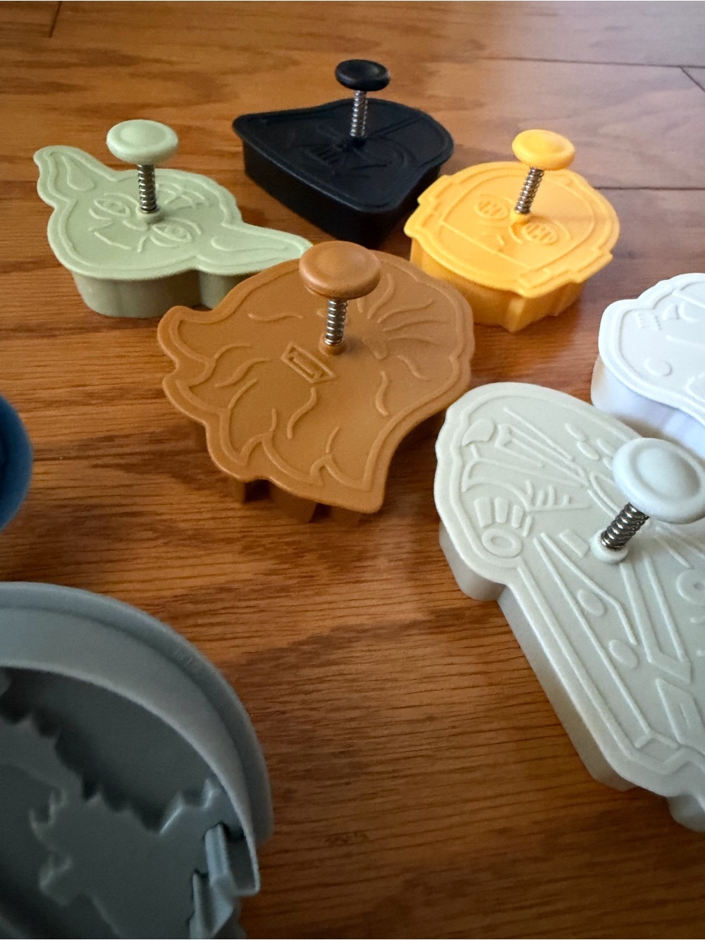 Star Wars Character Cookie Cutters - Set of 8 baking millennial falcon yoda bb8 - Picture 5 of 8